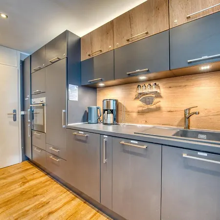 - Haus H, App 0h0302 Apartment