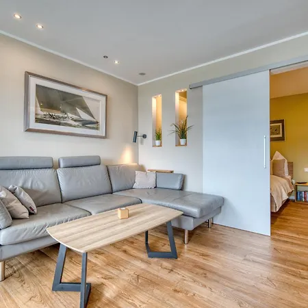 - Haus H, App 0h0302 Apartment